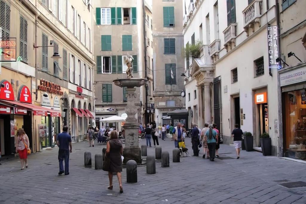 Midway Home, Nel Centro Storico Di Genova Luaran gambar
